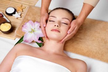 chăm sóc da đặt biệt với 100% nguyên liệu từ tự nhiên, không gây kích ứng da tại spa Hội An